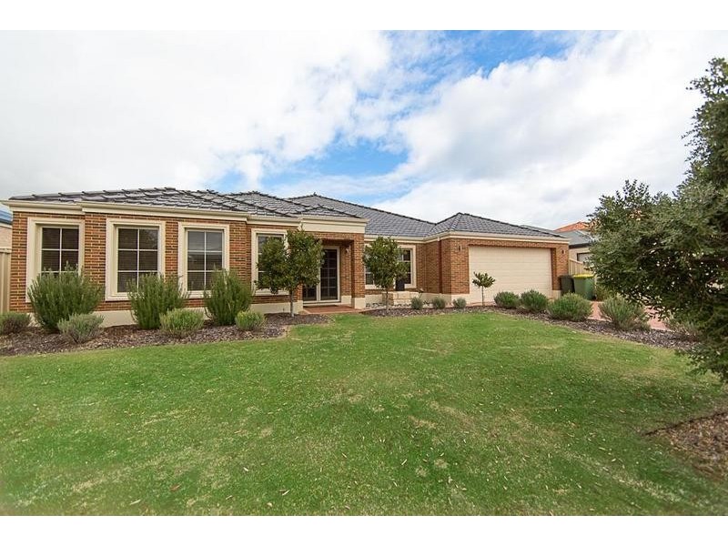 33 Lord Hobart Drive, Madora Bay WA 6210