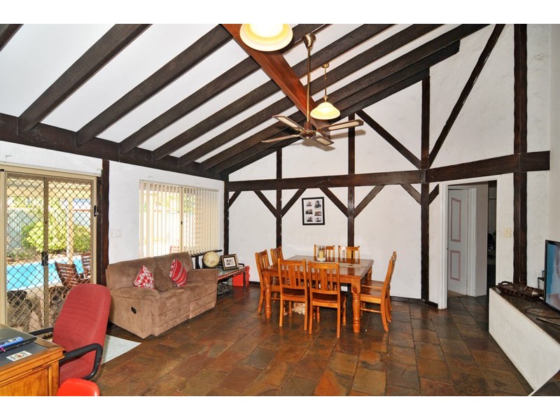 7 Kestrel Close, Halls Head WA 6210