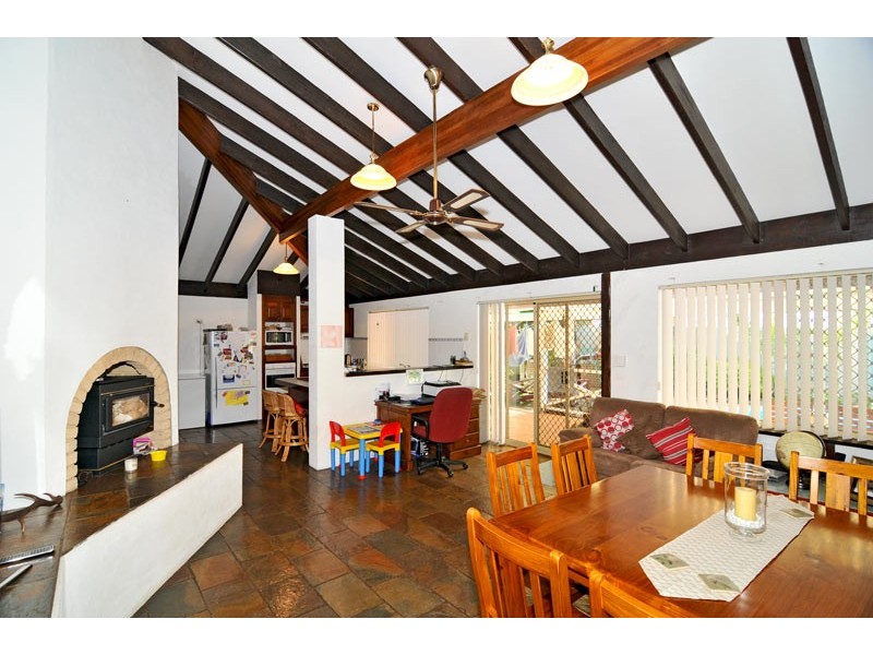 7 Kestrel Close, Halls Head WA 6210