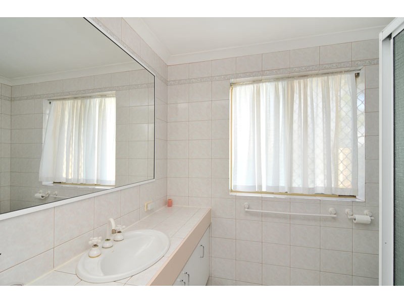 7 Kestrel Close, Halls Head WA 6210