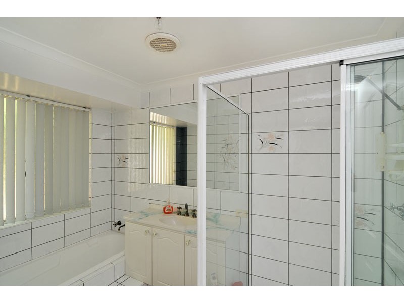 7 Kestrel Close, Halls Head WA 6210