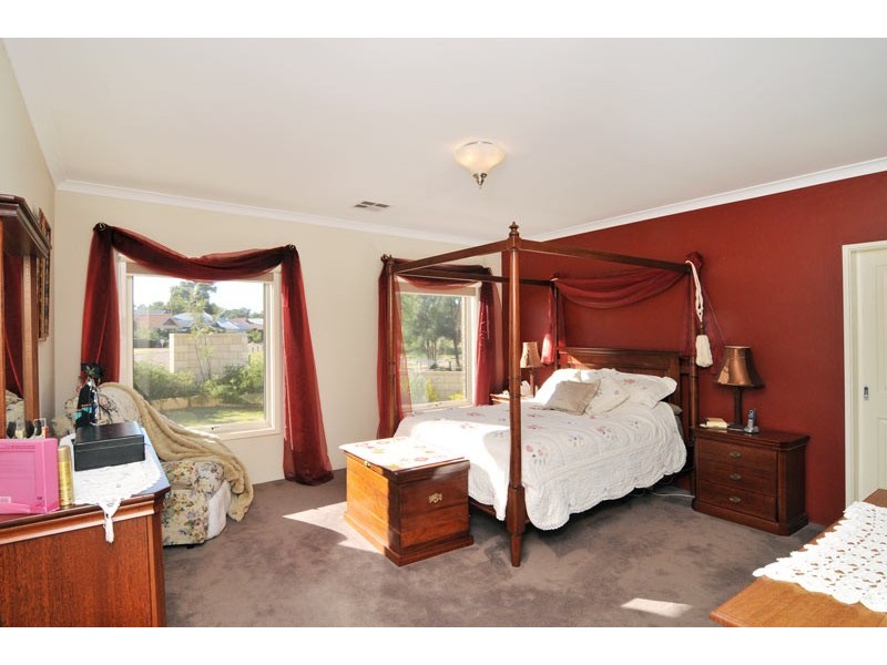 1 Blue Wren Gardens, Coodanup WA 6210
