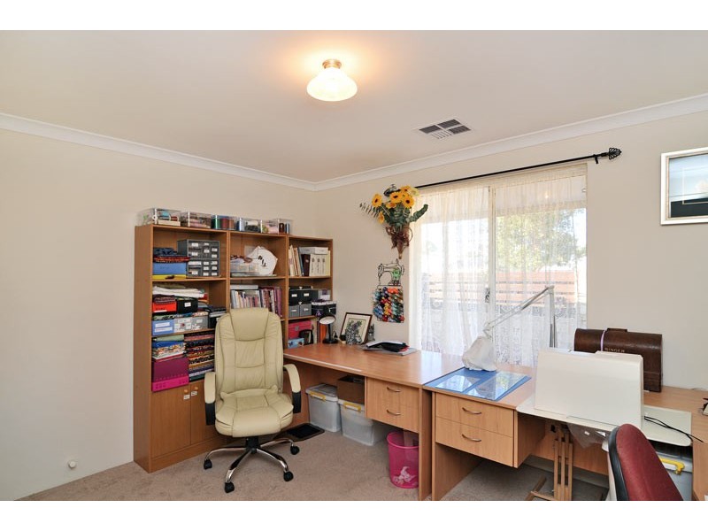 1 Blue Wren Gardens, Coodanup WA 6210