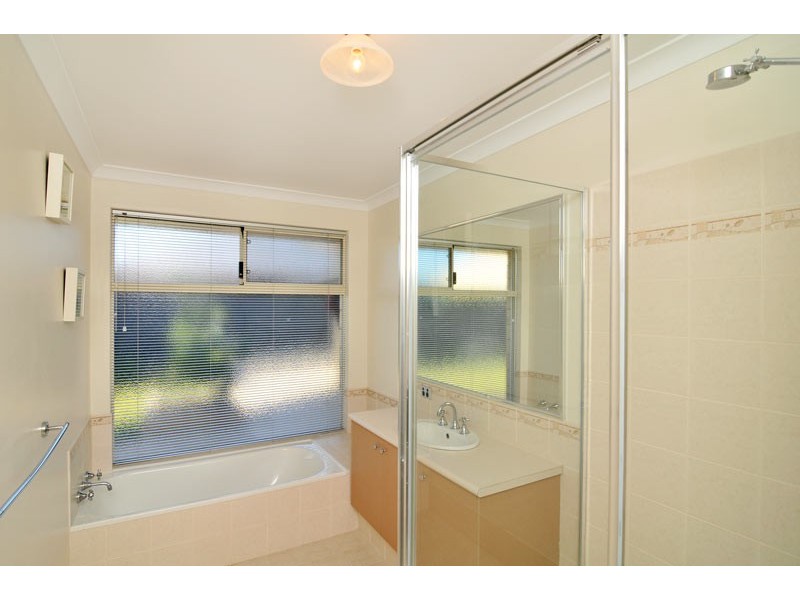 1 Blue Wren Gardens, Coodanup WA 6210