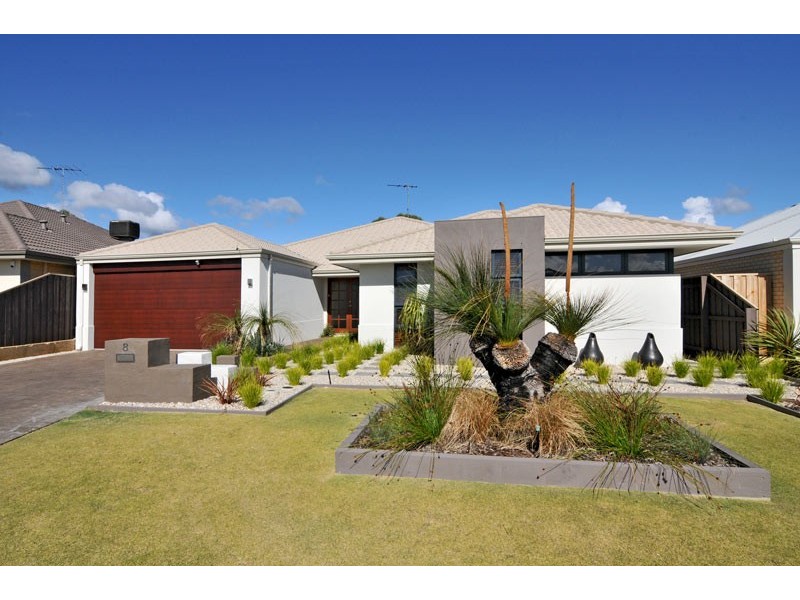 8 Pictum Way, Halls Head WA 6210