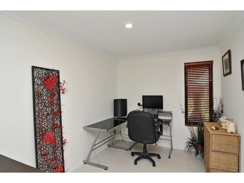 8 Pictum Way, Halls Head WA 6210