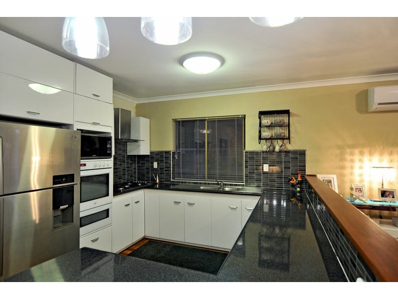 5 Donnelly Gardens, Dudley Park WA 6210