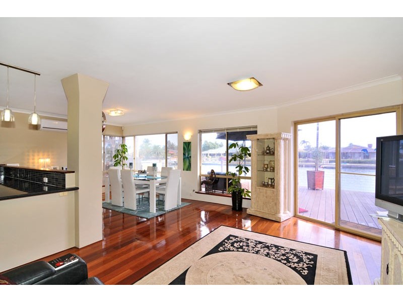 5 Donnelly Gardens, Dudley Park WA 6210