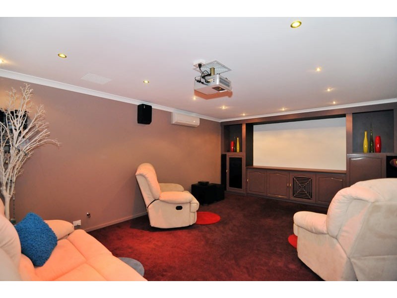 19 Moorburg Drive, Dawesville WA 6211