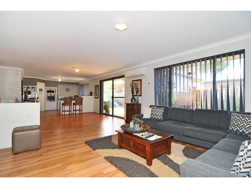 94 Oakleigh Drive, Erskine WA 6210
