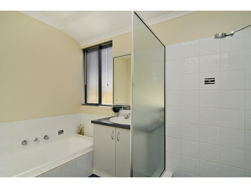 94 Oakleigh Drive, Erskine WA 6210