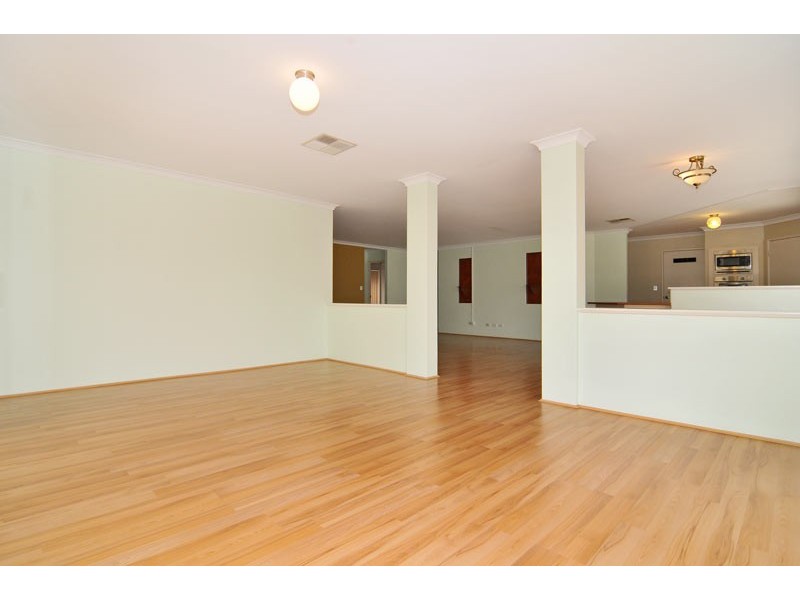 91 Pebble Beach Boulevard, Meadow Springs WA 6210