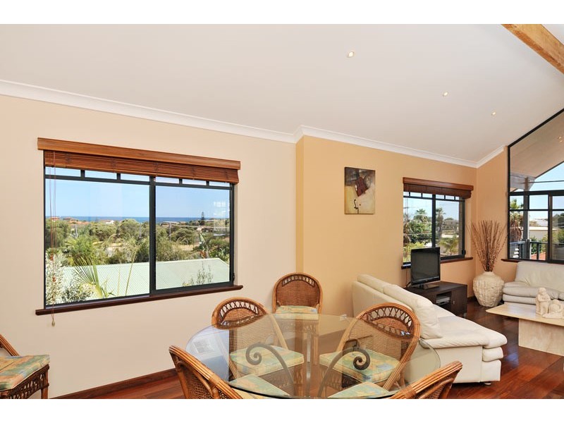 140 Mclarty Road, Halls Head WA 6210