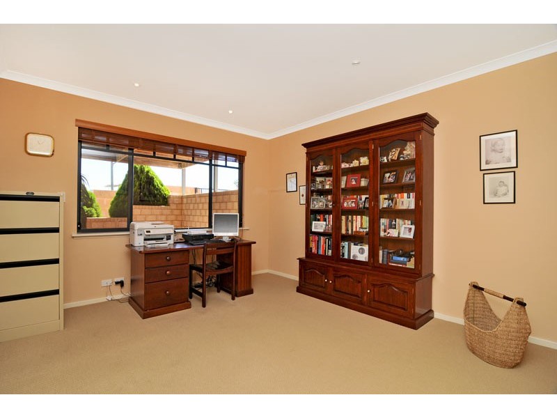 140 Mclarty Road, Halls Head WA 6210