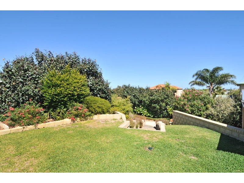 140 Mclarty Road, Halls Head WA 6210