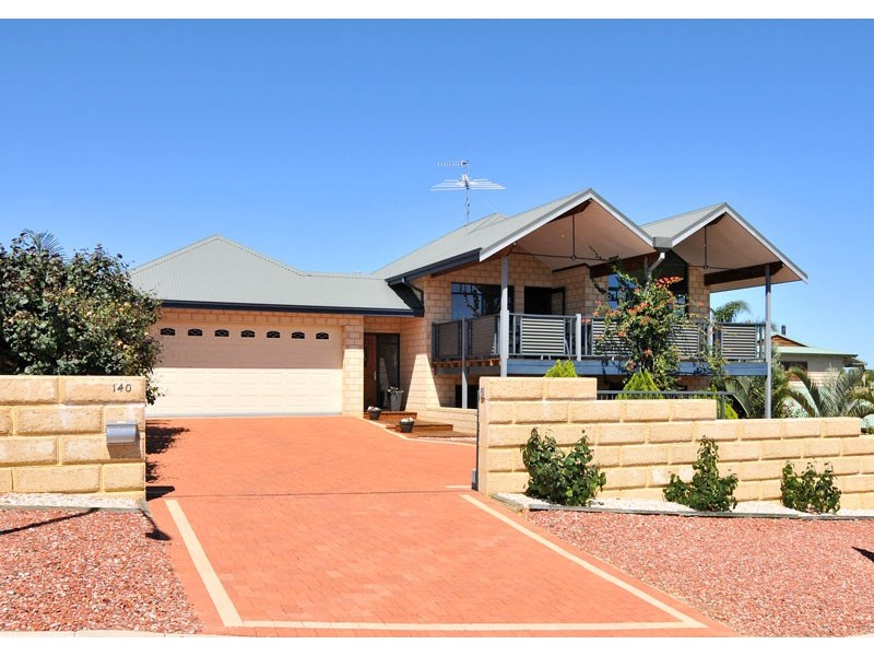 140 Mclarty Road, Halls Head WA 6210