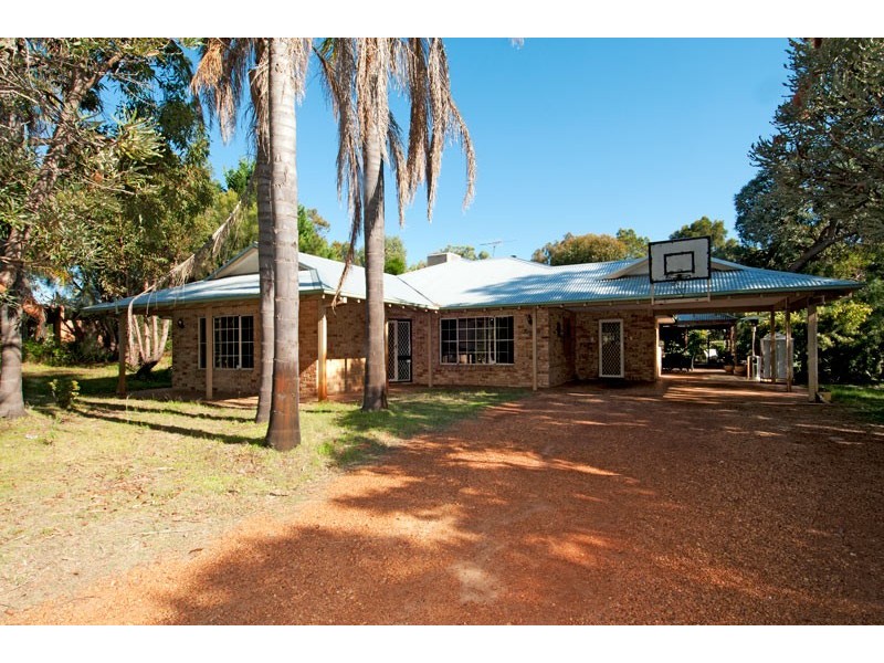 4 Maroona Place, Greenfields WA 6210