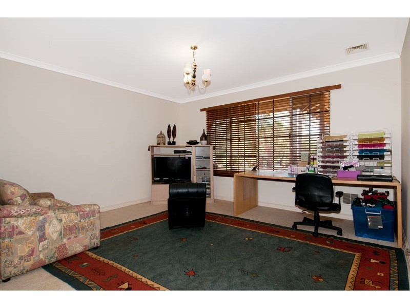 4 Maroona Place, Greenfields WA 6210