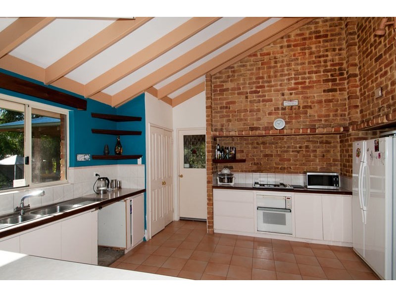 4 Maroona Place, Greenfields WA 6210