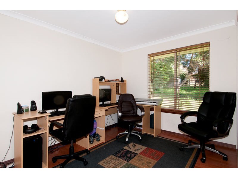 4 Maroona Place, Greenfields WA 6210