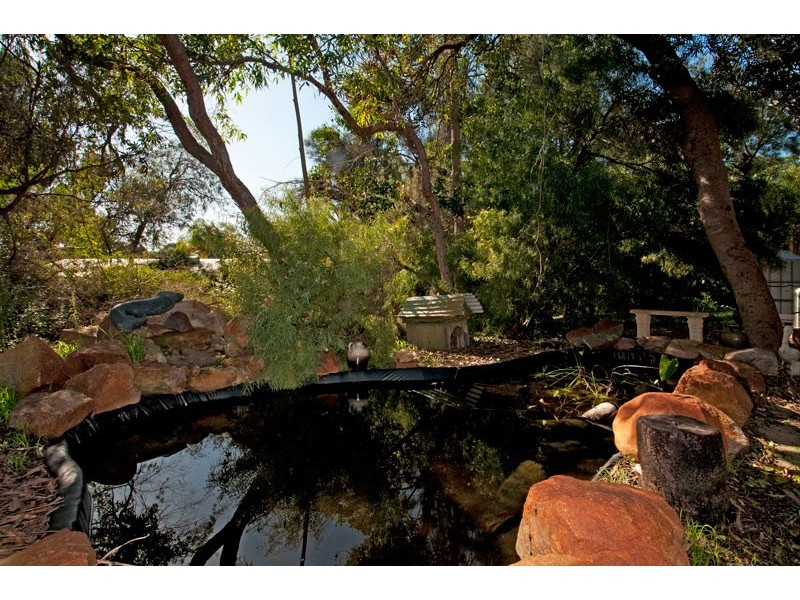 4 Maroona Place, Greenfields WA 6210