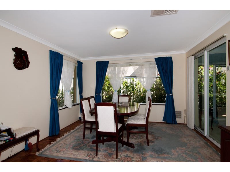 18 Eastlake Green, Meadow Springs WA 6210