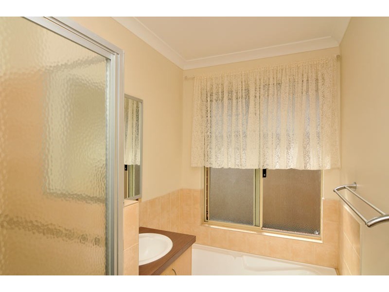 23 Warburton Trail, Lakelands WA 6180