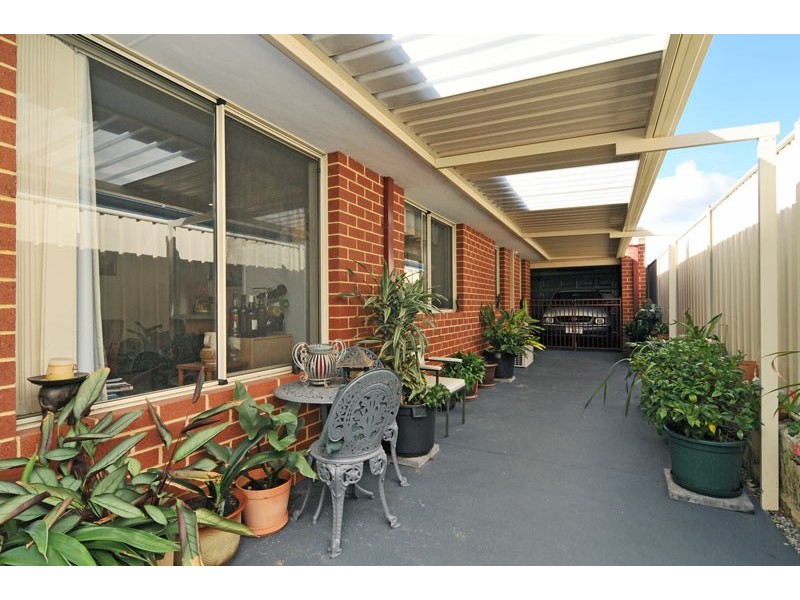 23 Warburton Trail, Lakelands WA 6180