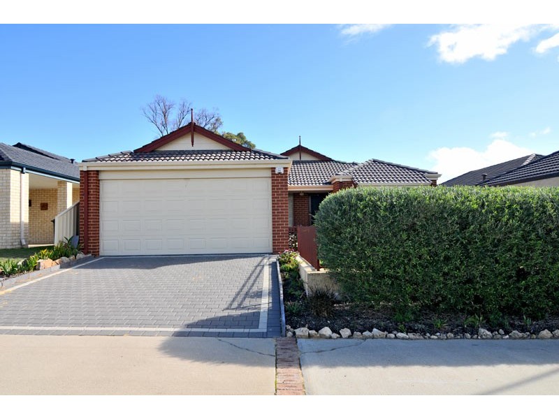 23 Warburton Trail, Lakelands WA 6180