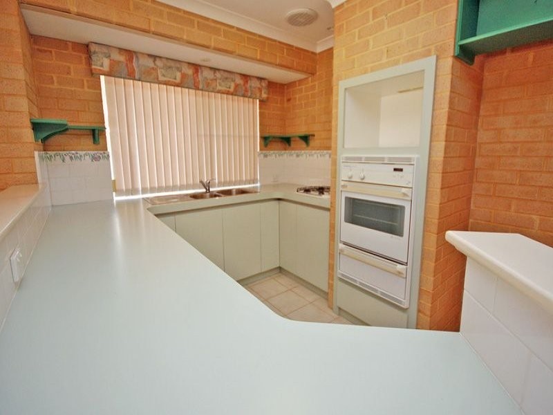 8A Crowthorn Cross, Erskine WA 6210