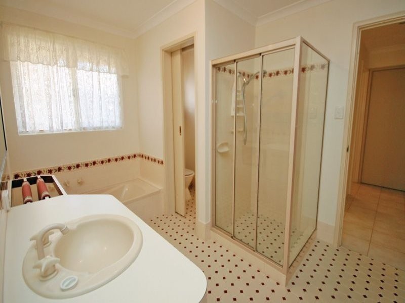 8A Crowthorn Cross, Erskine WA 6210