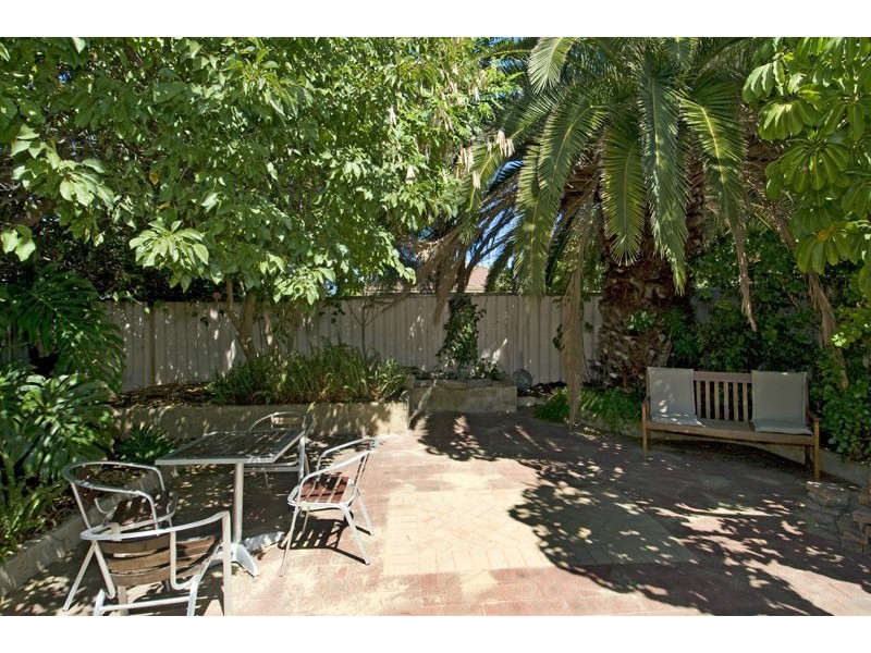 19 Coodanup Drive, Dudley Park WA 6210