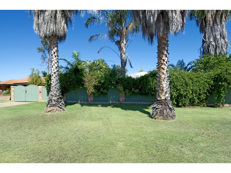 19 Coodanup Drive, Dudley Park WA 6210