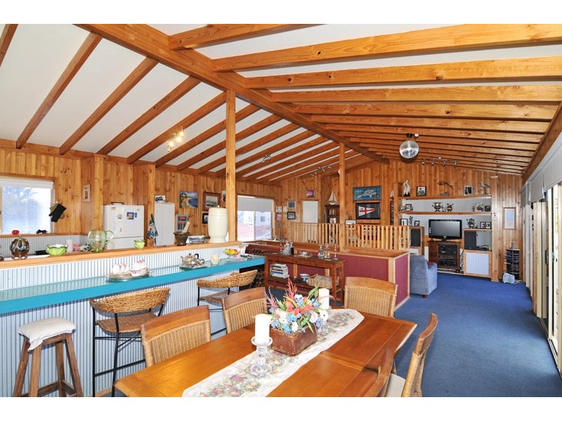 18 Valley Road, Halls Head WA 6210