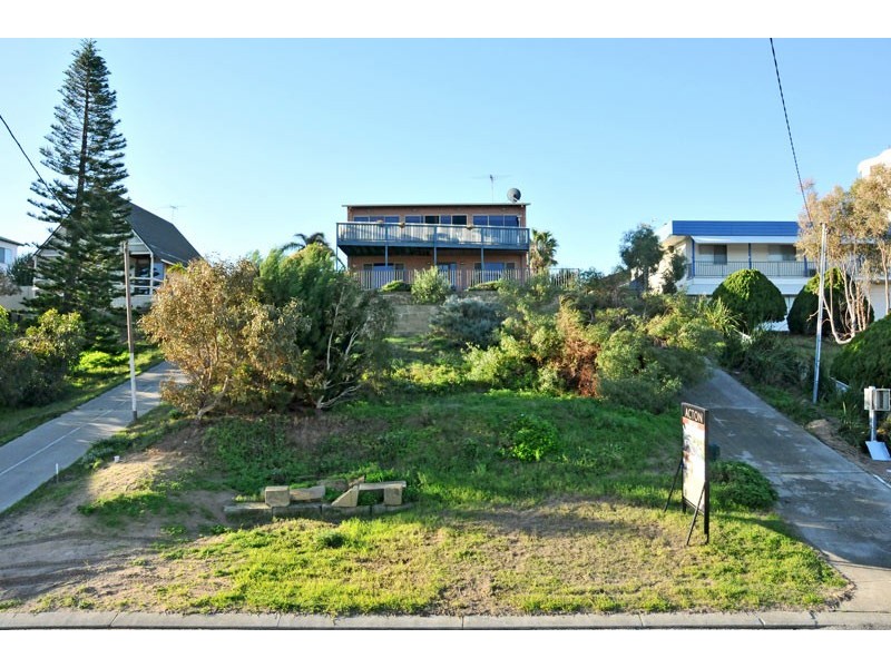 18A Valley Road, Halls Head WA 6210