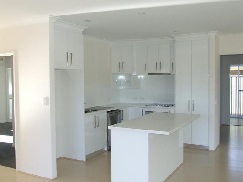 46 Nairns Rd, Coodanup WA 6210