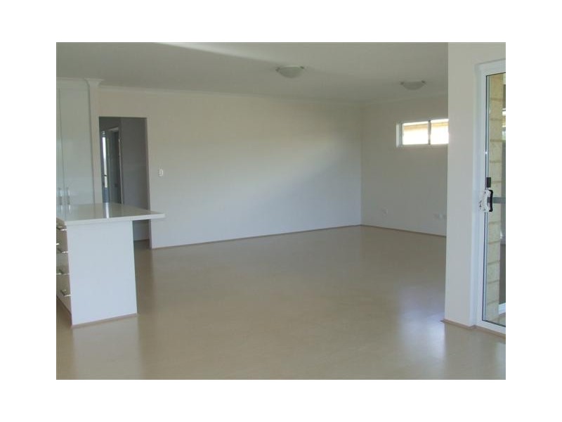 46 Nairns Rd, Coodanup WA 6210