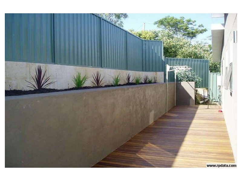 76A Janis Street, Halls Head WA 6210