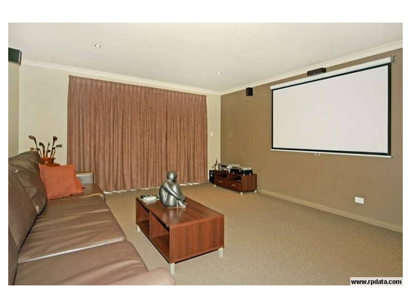 76A Janis Street, Halls Head WA 6210