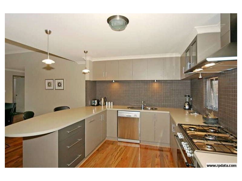 76A Janis Street, Halls Head WA 6210
