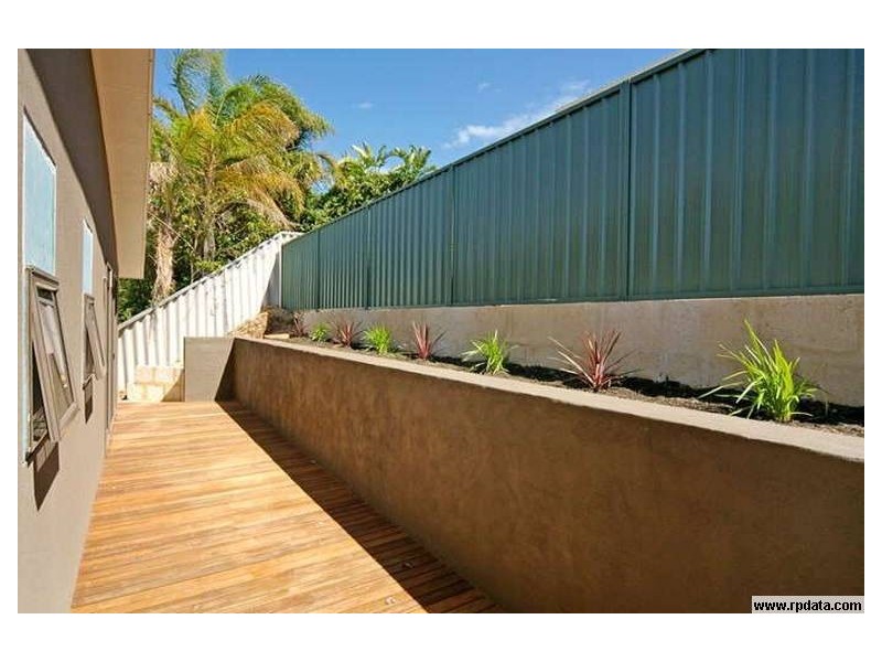 76A Janis Street, Halls Head WA 6210