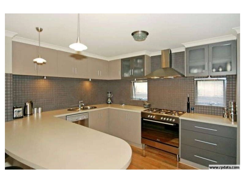 76A Janis Street, Halls Head WA 6210