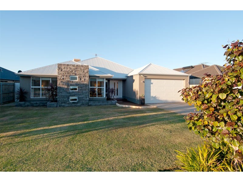 55 Seascapes Boulevard, Halls Head WA 6210