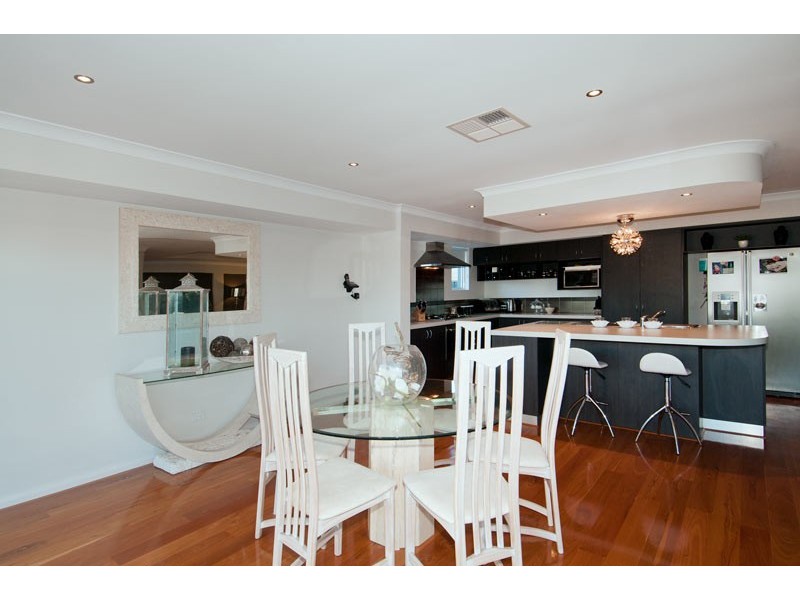 55 Seascapes Boulevard, Halls Head WA 6210