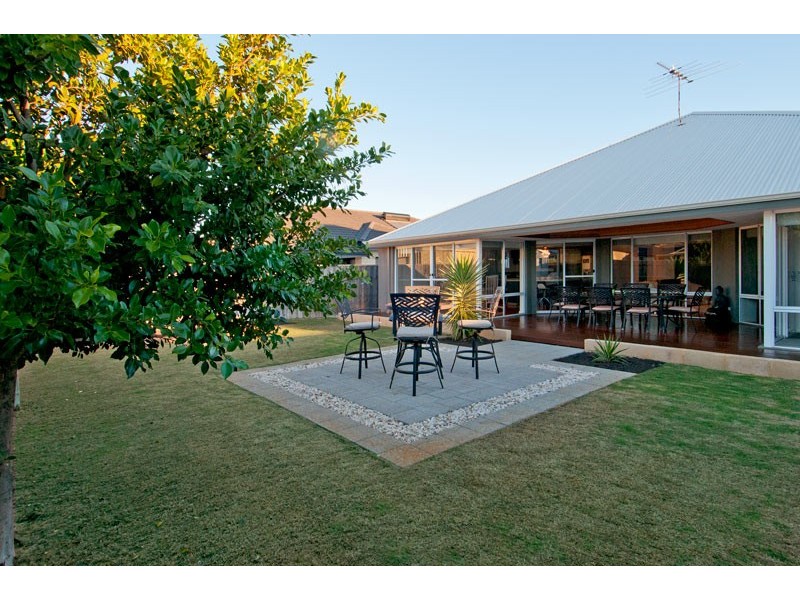 55 Seascapes Boulevard, Halls Head WA 6210