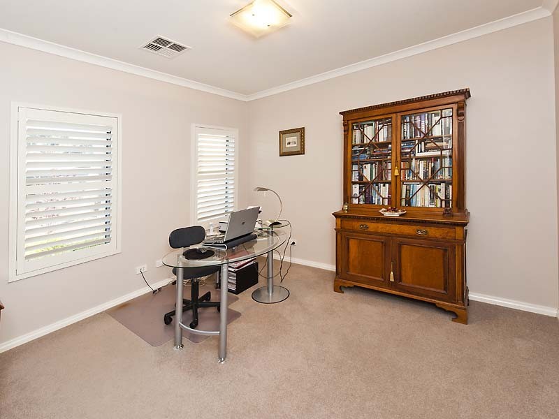 22 Cervantes Drive, Erskine WA 6210