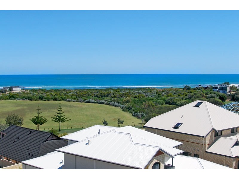 77 Baloo Crescent, Wannanup WA 6210