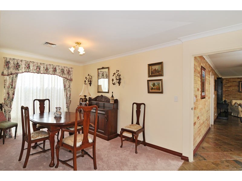 4 Osprey Close, Halls Head WA 6210