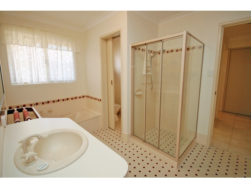 8A Crowthorn Cross, Erskine WA 6210