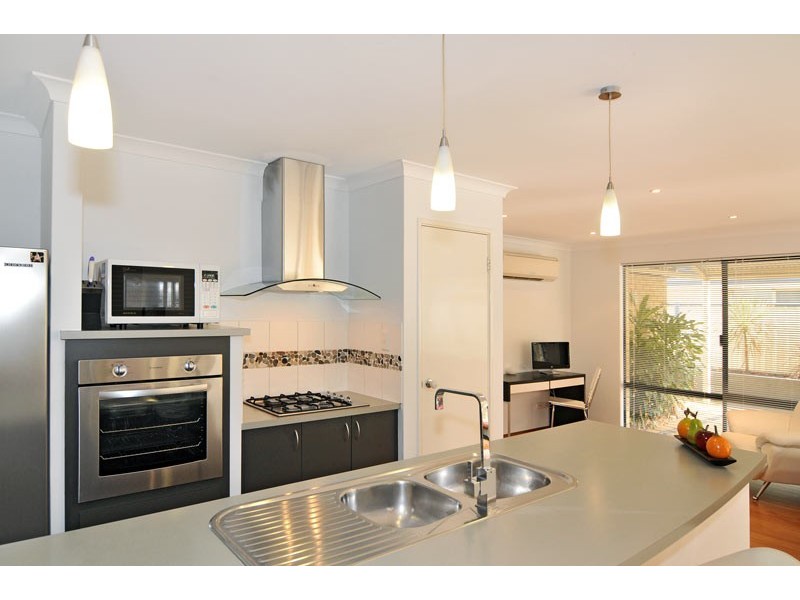 25 Duyfken Way, Dudley Park WA 6210
